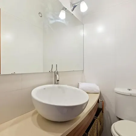 Spacious 3 Bedroom In * Lisboa