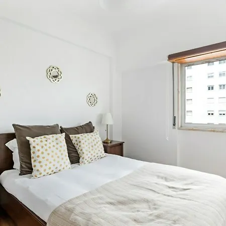 아파트 Spacious 3 Bedroom In *