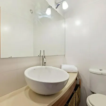 Spacious 3 Bedroom In 아파트 리스본